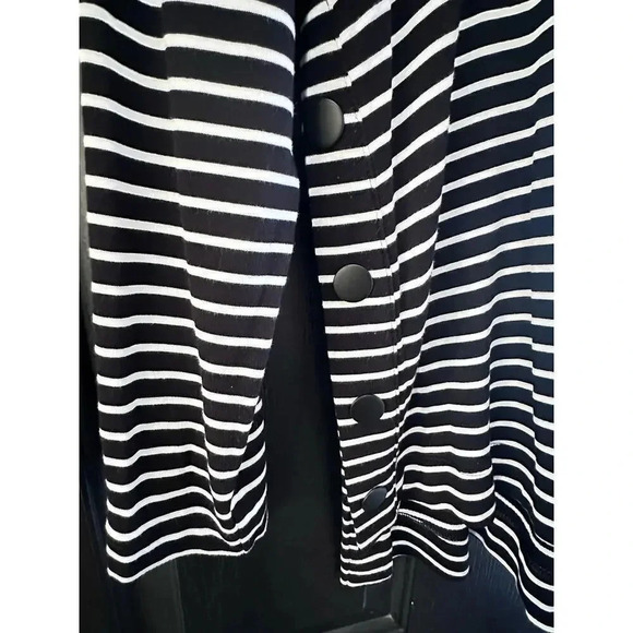 Cabi Women's Black & White Stripe NWT Side Snap 6332 Size M - Picture 4 of 9